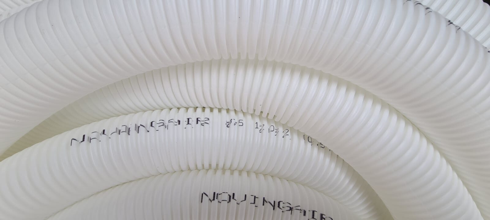tubulatura-antibacteriana-ventilatie-PEHD-HDPE-Novingair-Sanitized-colac-50m-detaliu-marcare