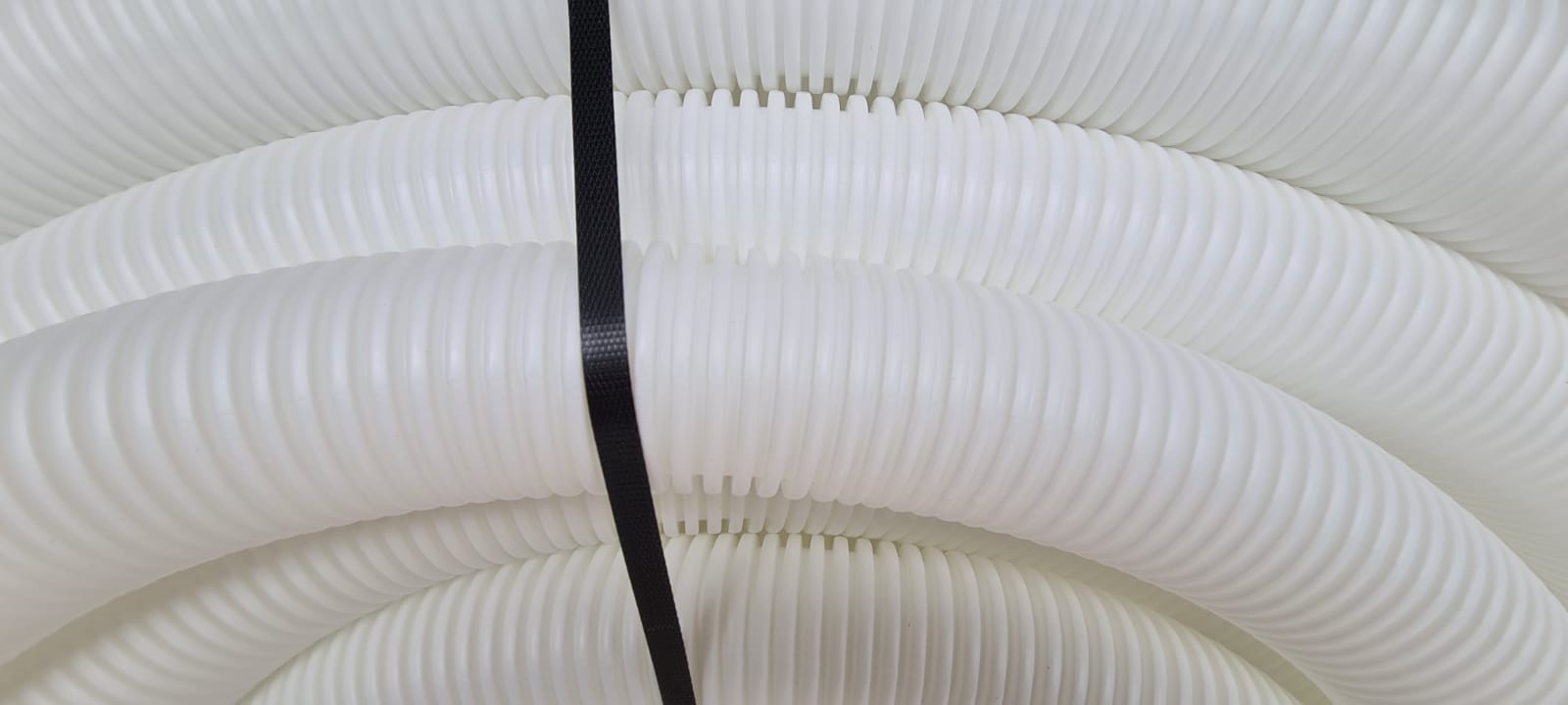 tubulatura-flexibila-antibacteriana-antistatica-ventilatie-PEHD-HDPE-Novingair-Sanitized-colac-50m-detaliu